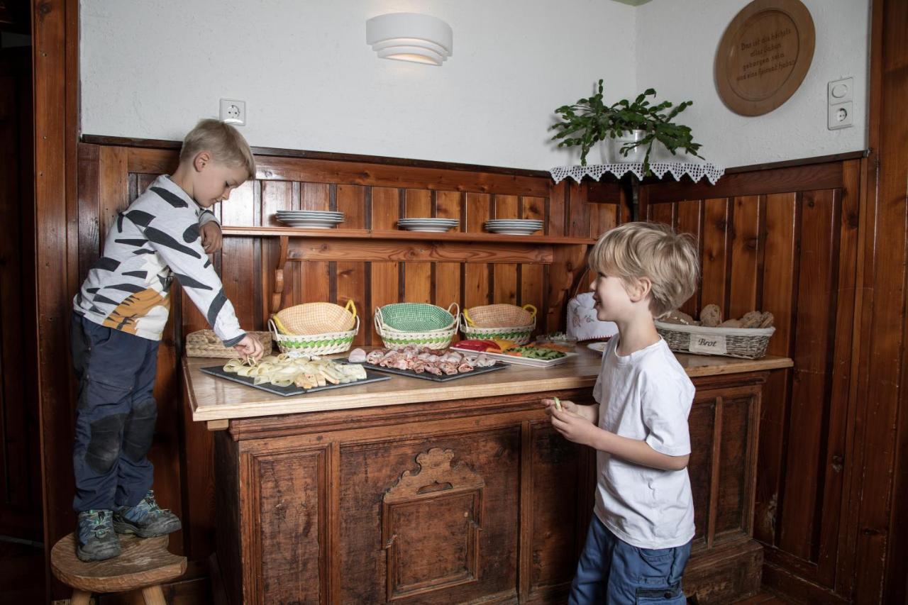 Schullerhof Hotel Hermagor-Pressegger See Buitenkant foto